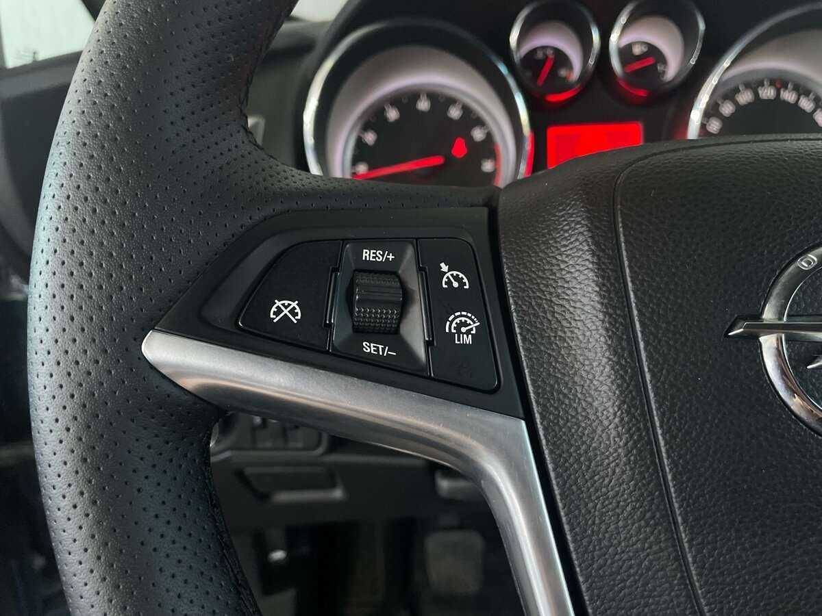 Opel Astra GTC, 2014 Фото №11