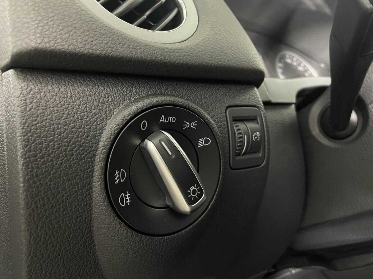 Volkswagen Tiguan, 2012 Фото №9
