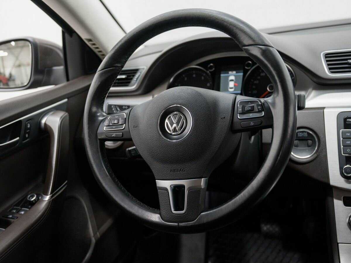 Volkswagen Passat, 2012 Фото №12