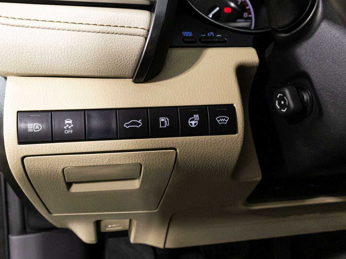 Toyota Camry, 2018 Фото №19