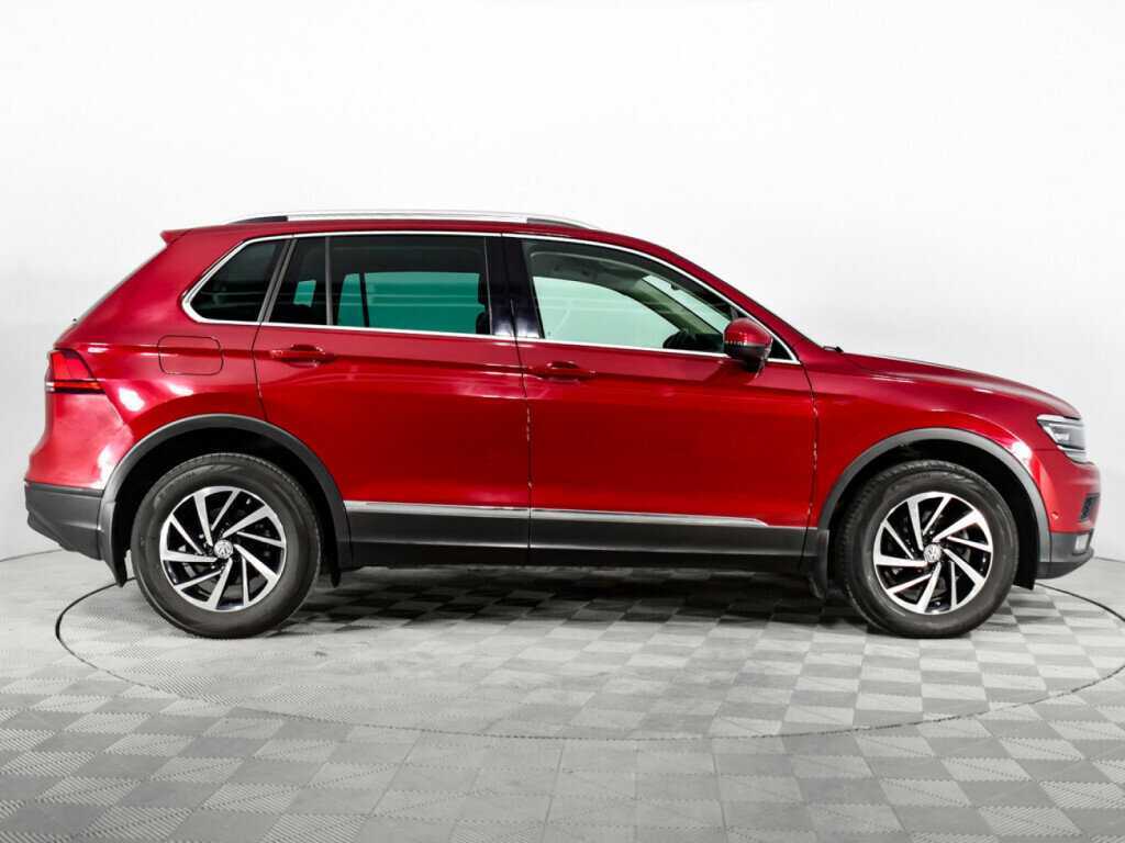 Volkswagen Tiguan, 2018 Фото №6