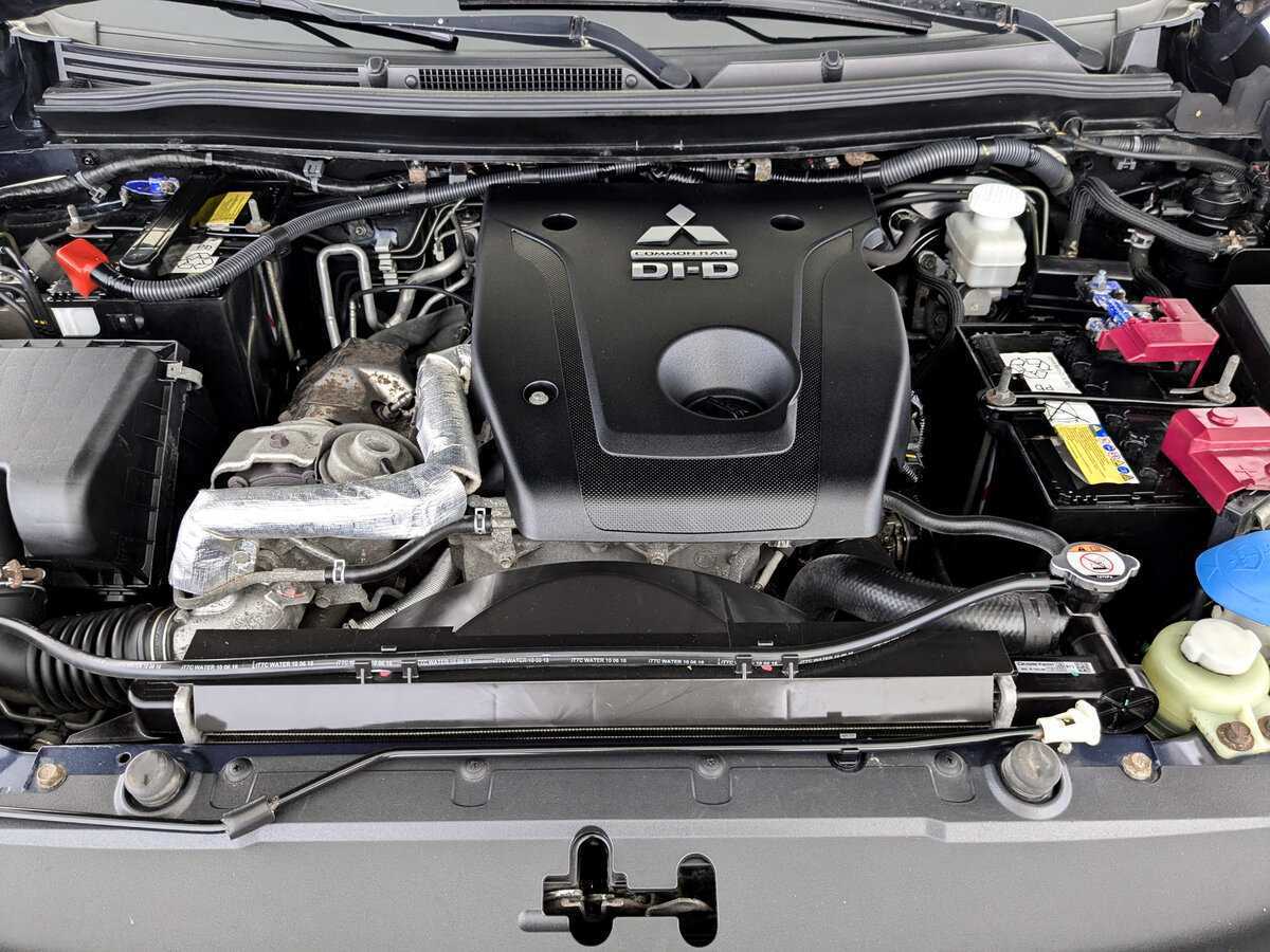 Mitsubishi Pajero Sport, 2019 Фото №7