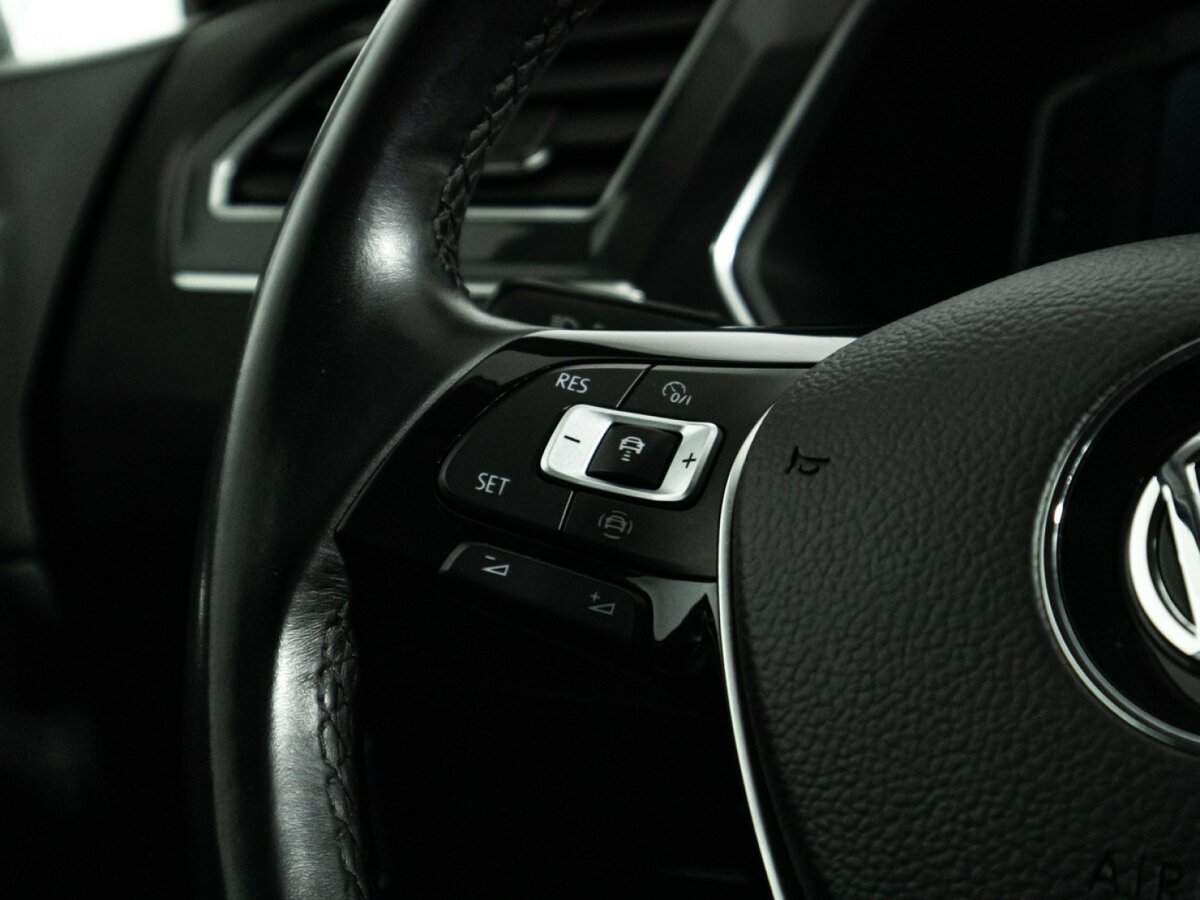 Volkswagen Tiguan, 2019 Фото №20