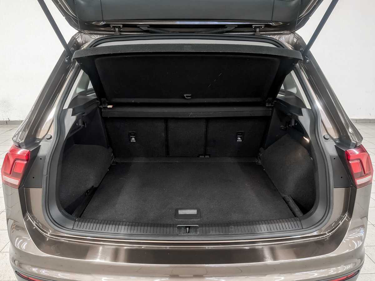 Volkswagen Tiguan, 2019 Фото №10