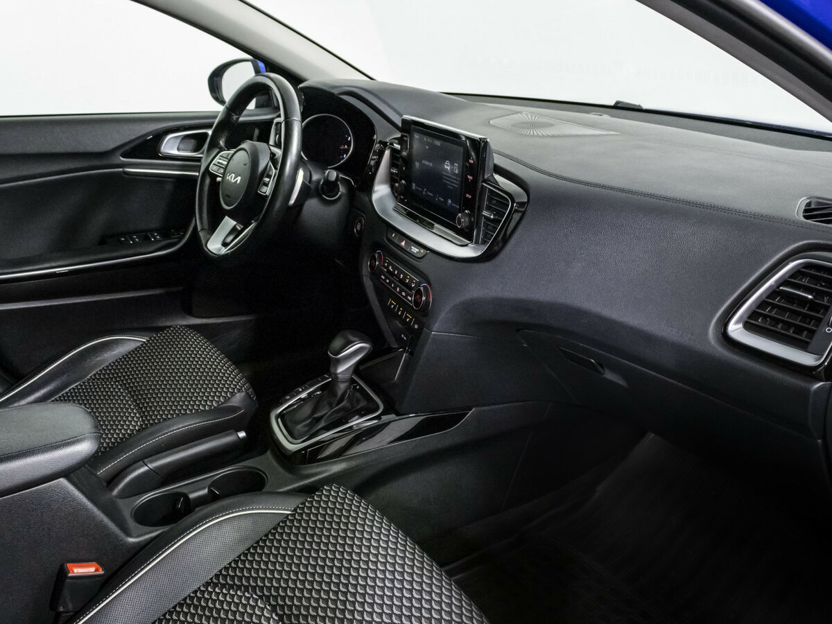 Kia Ceed III Рестайлинг, 2021 Фото №7