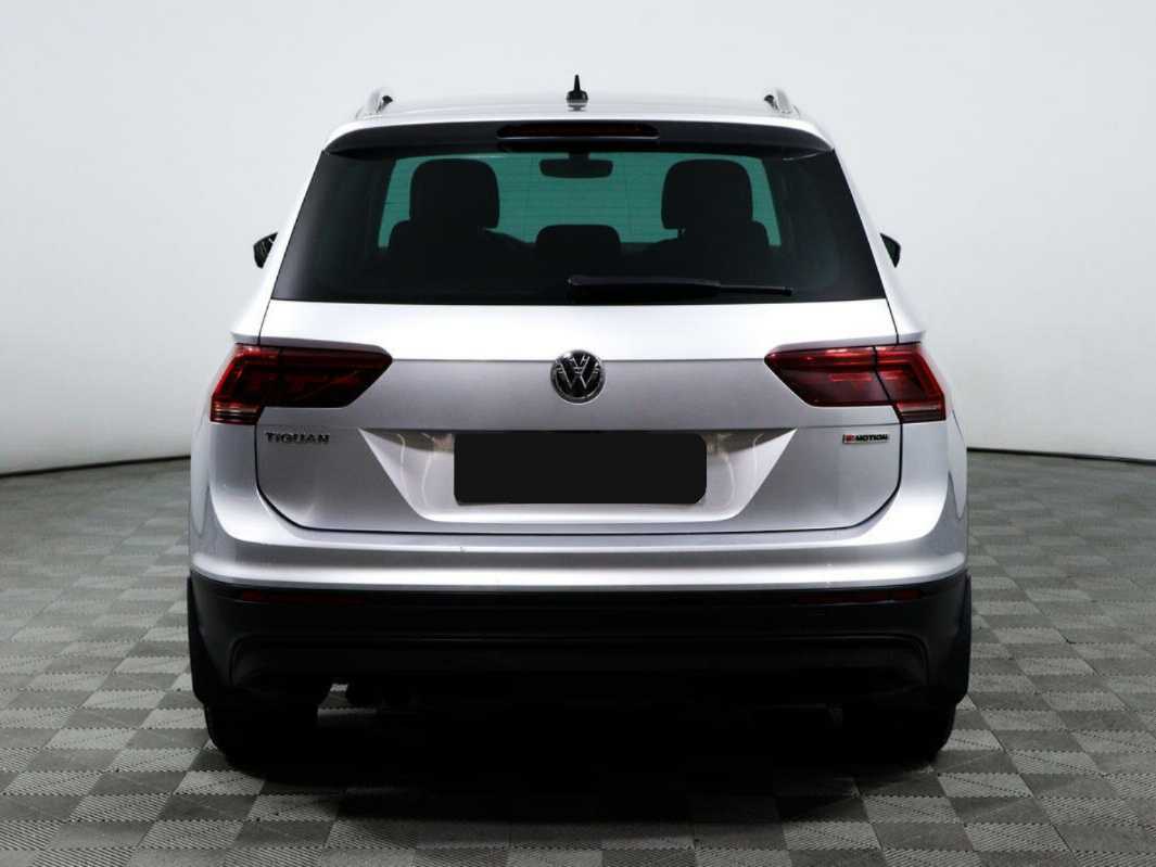 Volkswagen Tiguan, 2018 Фото №6
