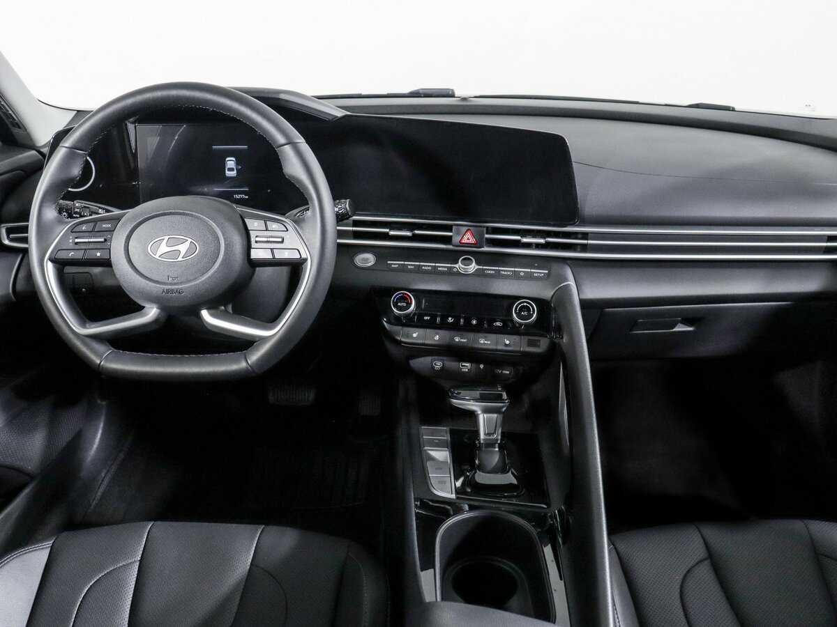 Hyundai Elantra, 2023 Фото №9