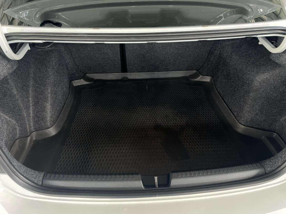 Volkswagen Polo, 2018 Фото №21