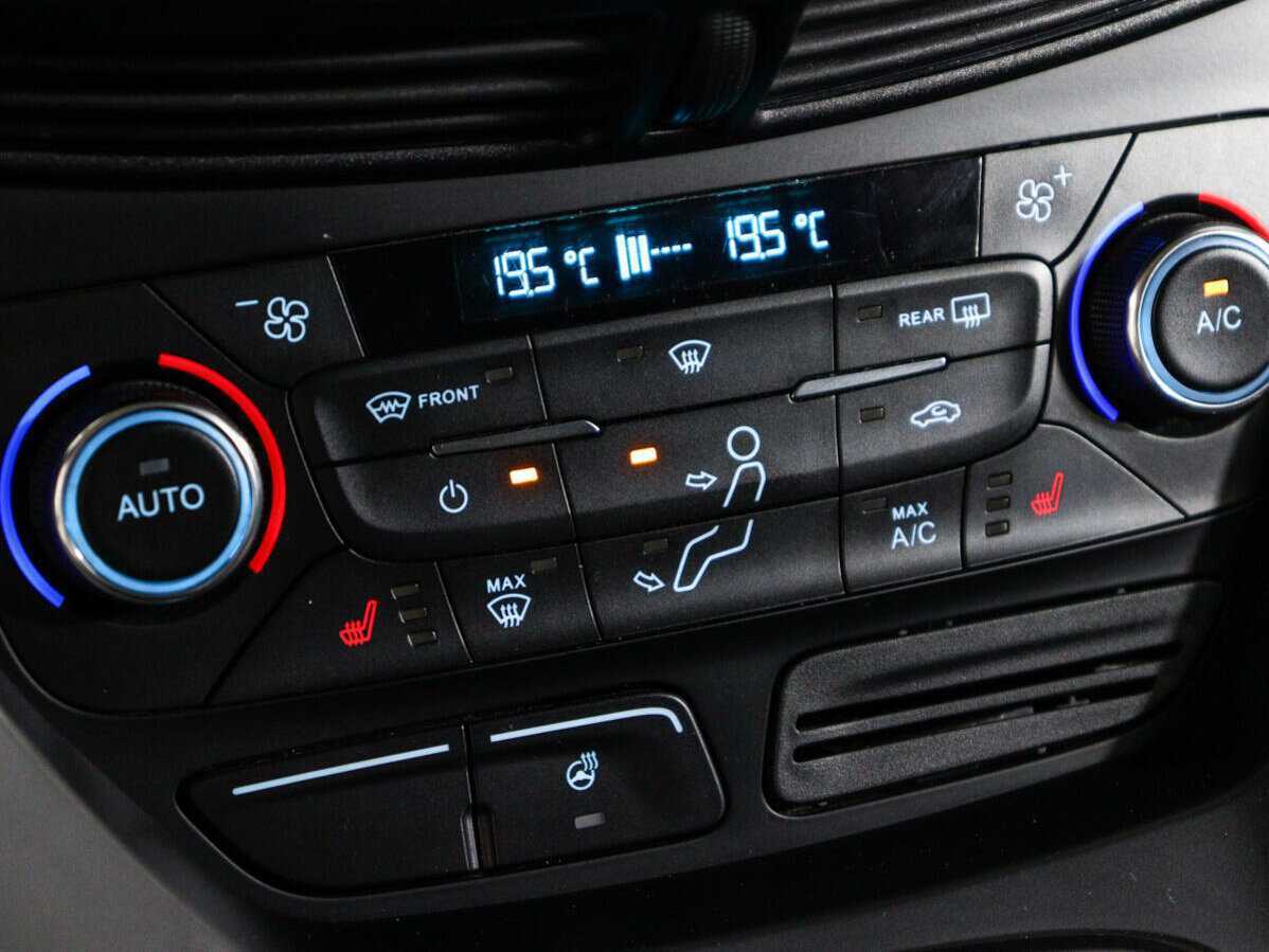 Ford Kuga, 2017 Фото №17