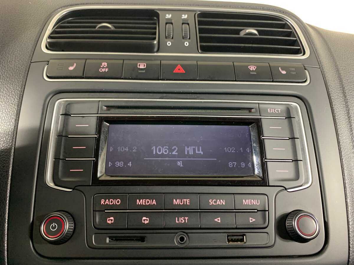 Volkswagen Polo, 2013 Фото №16