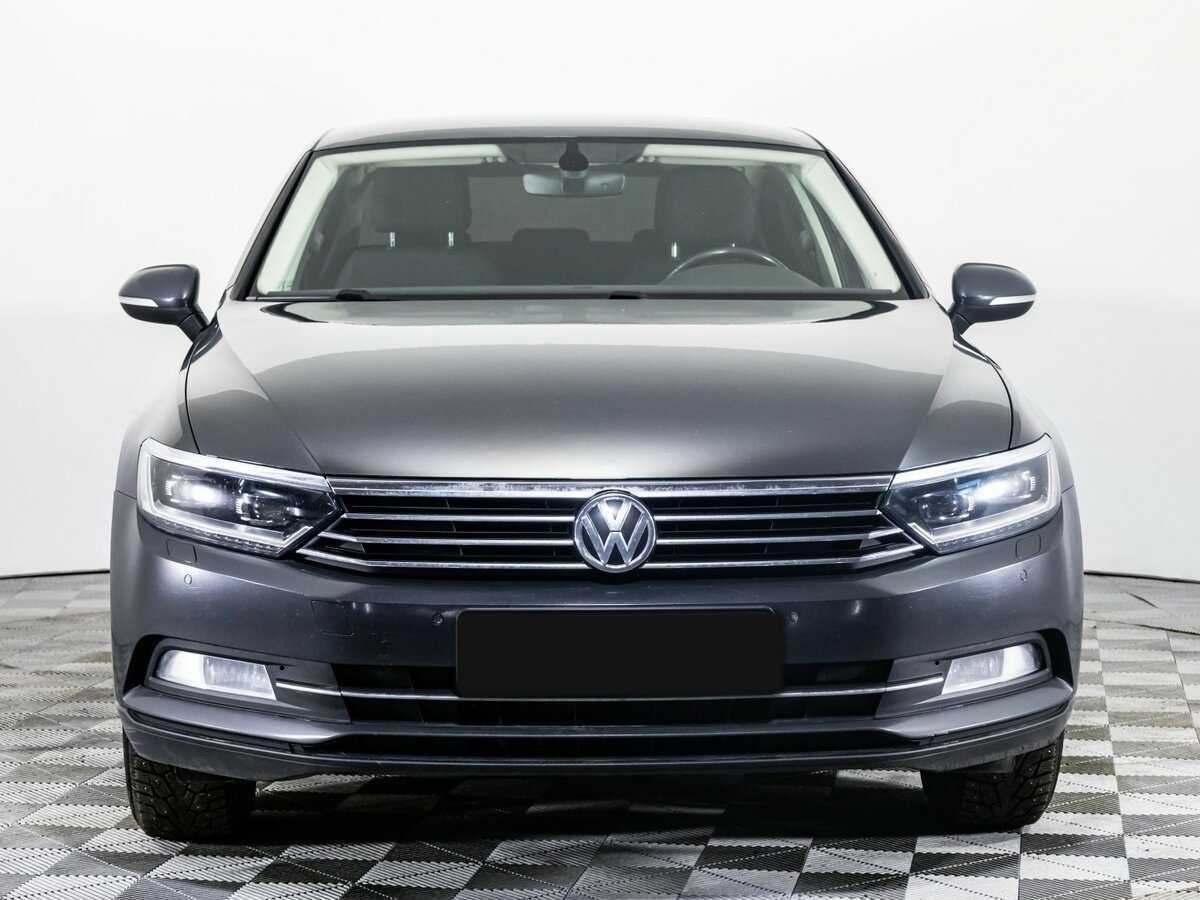 Volkswagen Passat, 2018 Фото №2