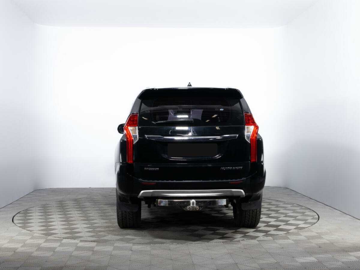 Mitsubishi Pajero Sport, 2017 Фото №6