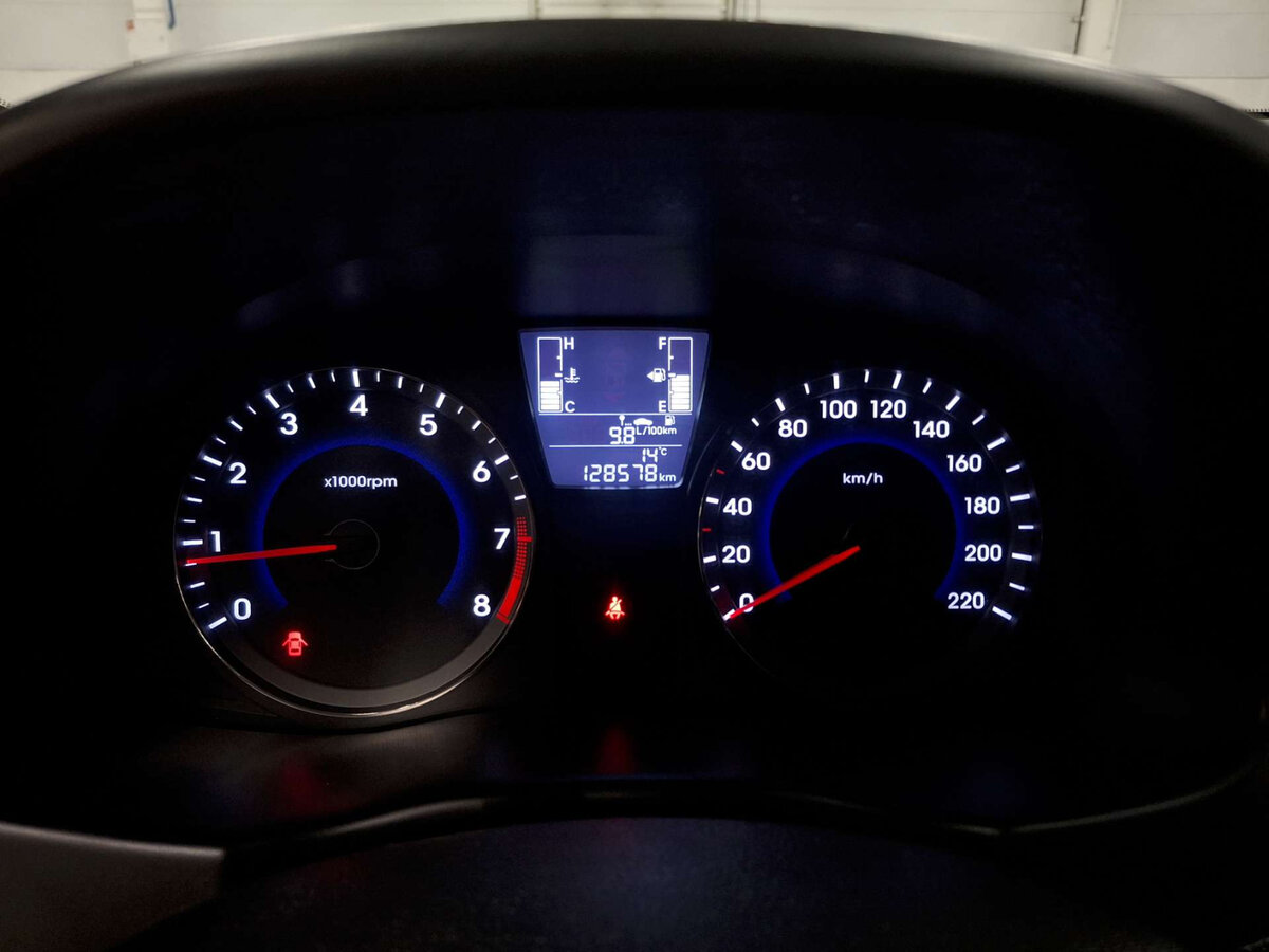 Hyundai Solaris I Рестайлинг, 2016 Фото №13