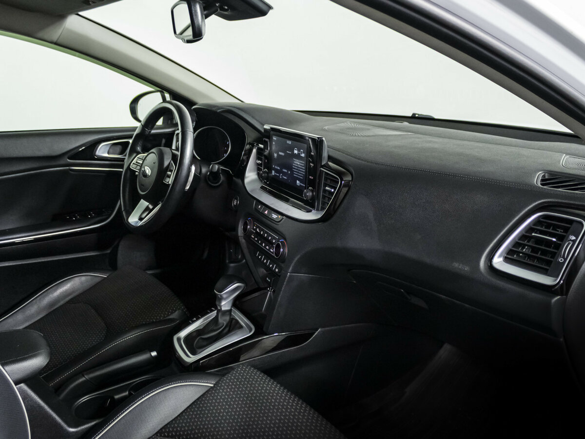 Kia Ceed III, 2021 Фото №7