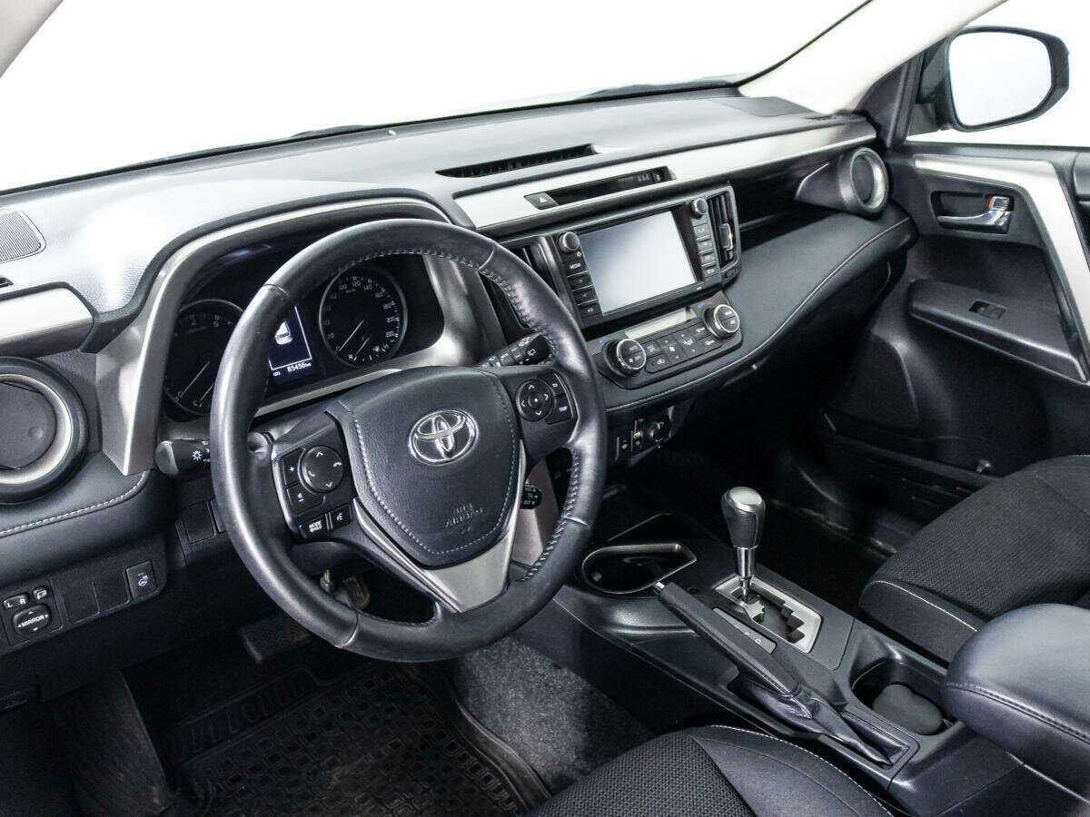 Toyota RAV4, 2018 Фото №11
