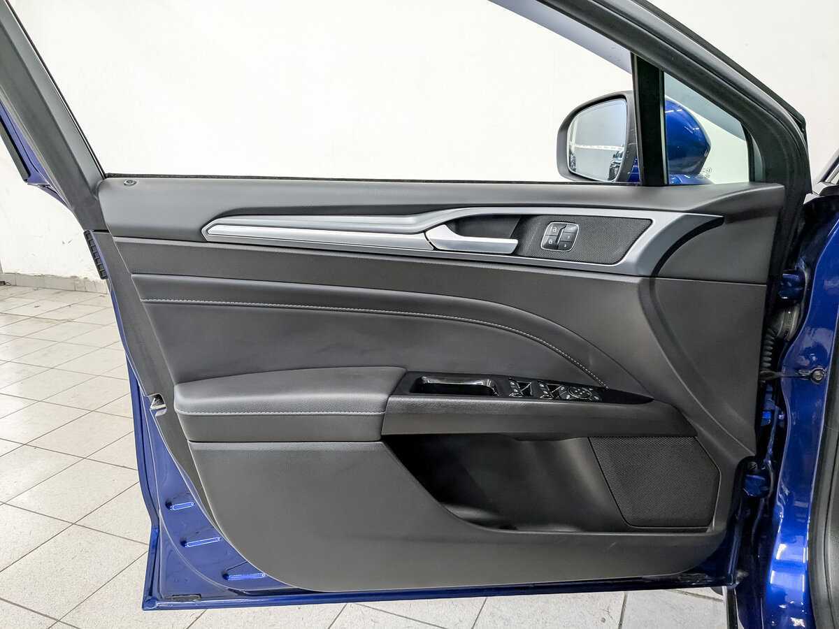 Ford Mondeo, 2017 Фото №18