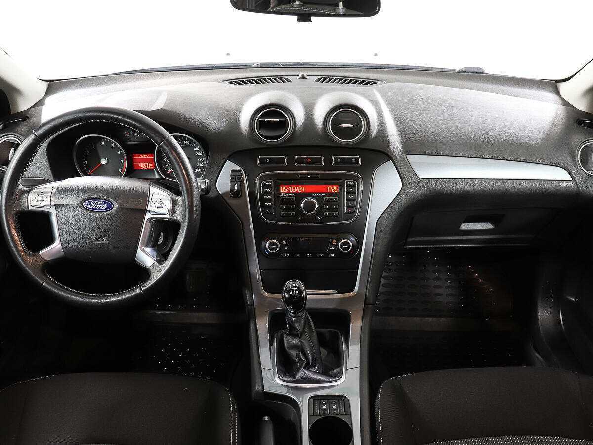 Ford Mondeo, 2013 Фото №12