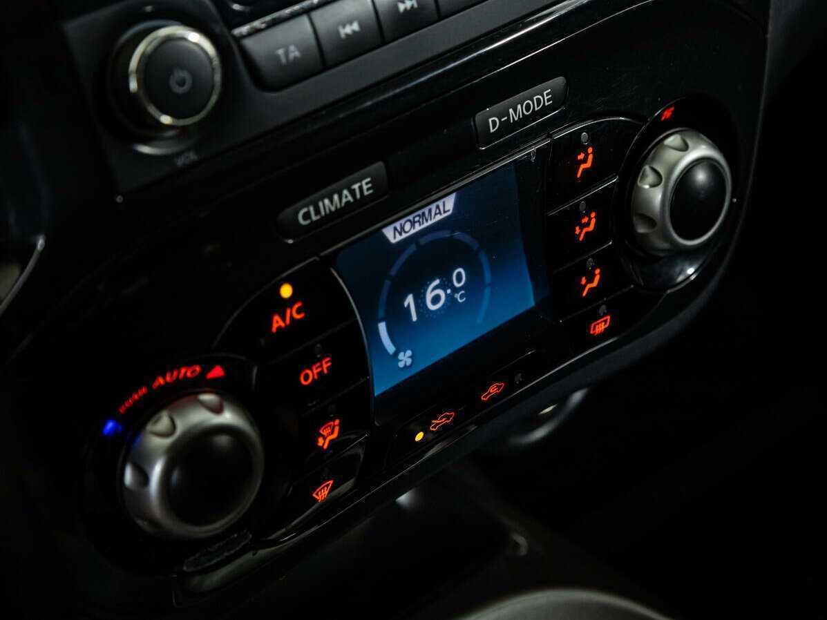 Nissan Juke, 2012 Фото №15