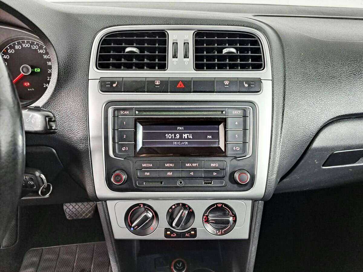 Volkswagen Polo, 2013 Фото №11