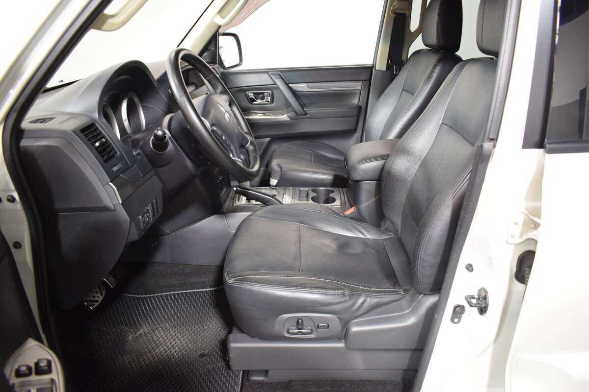 Mitsubishi Pajero, 2014 Фото №6
