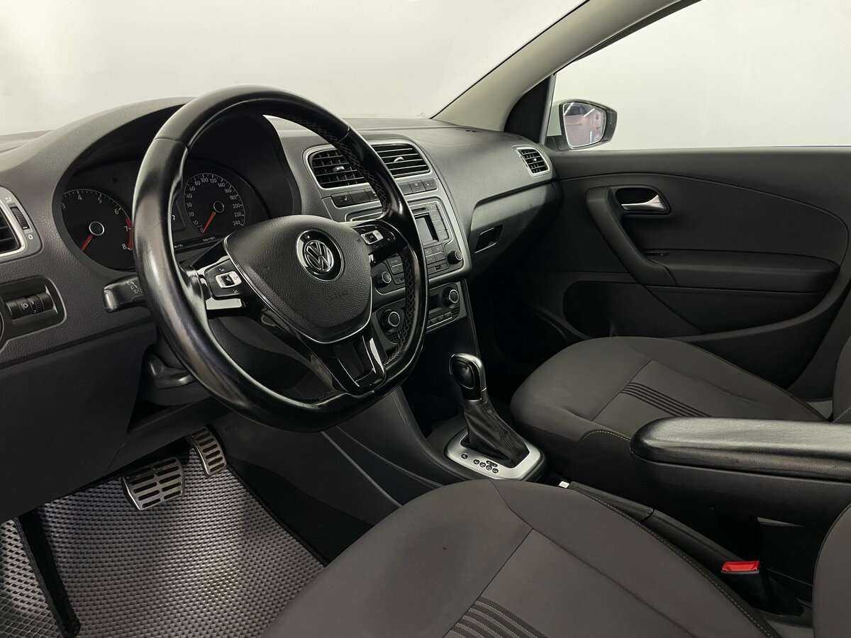 Volkswagen Polo, 2016 Фото №7