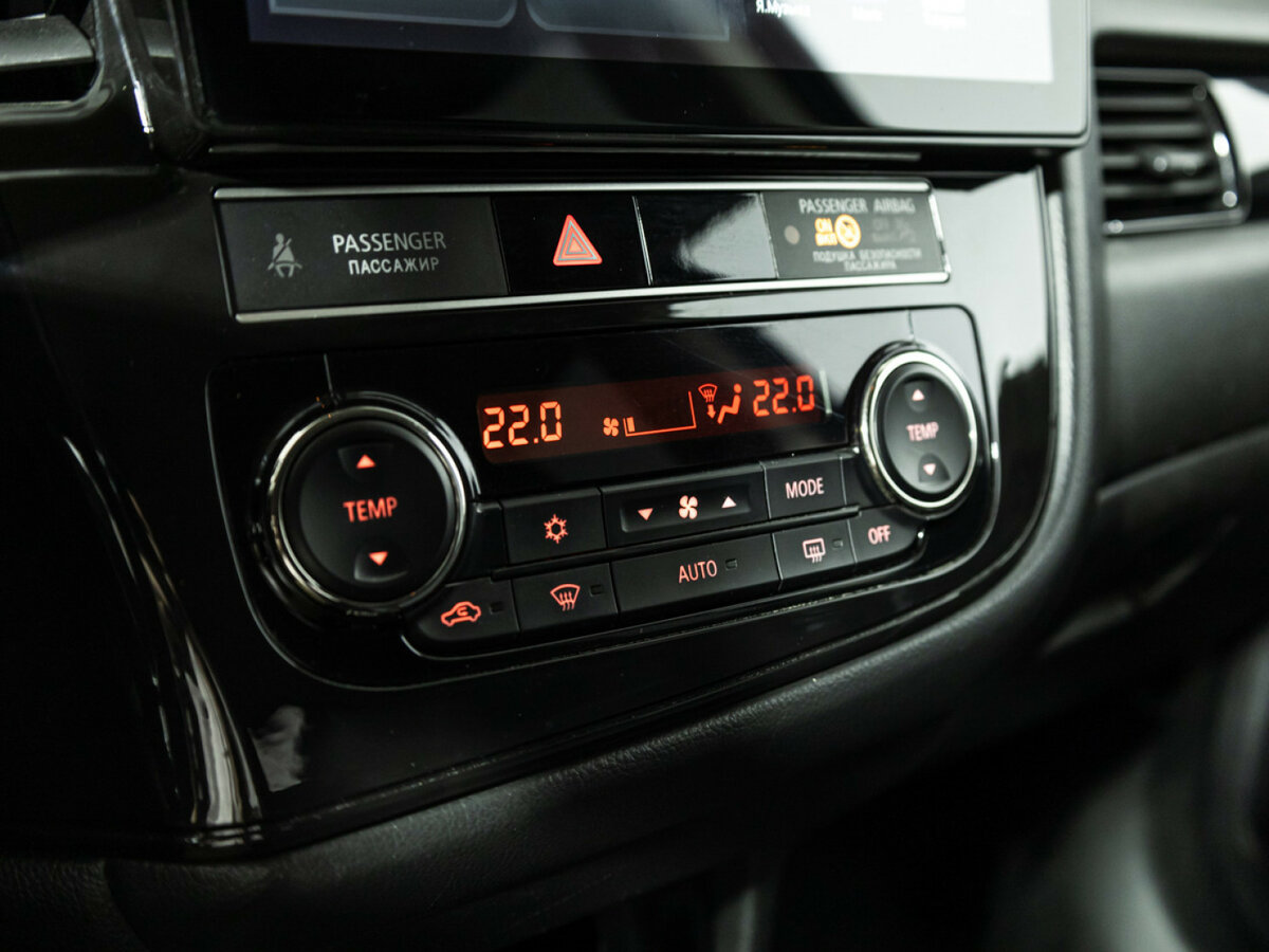 Mitsubishi Outlander III Рестайлинг 3, 2018 Фото №16