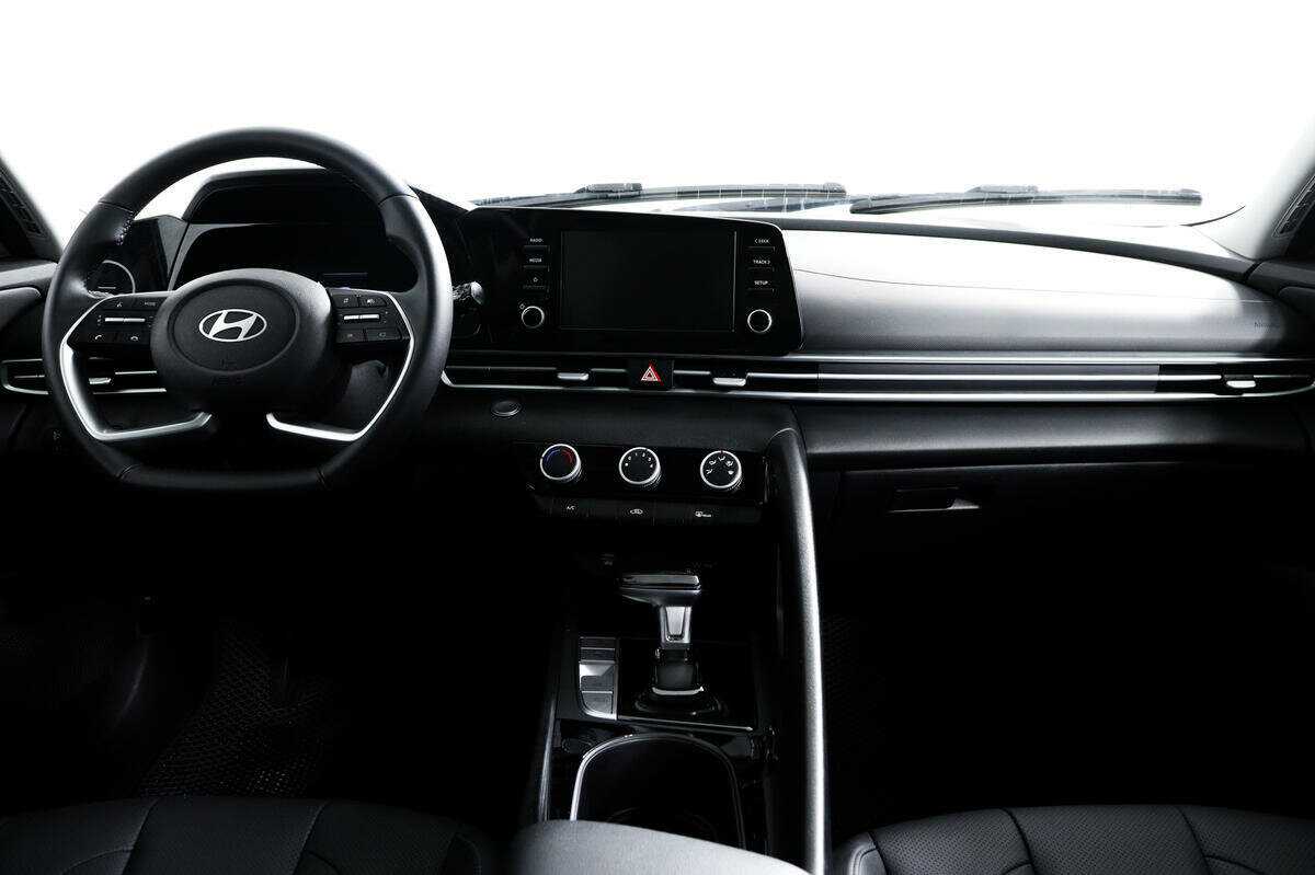 Hyundai Elantra, 2023 Фото №11