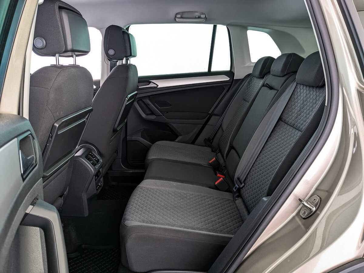 Volkswagen Tiguan, 2019 Фото №14