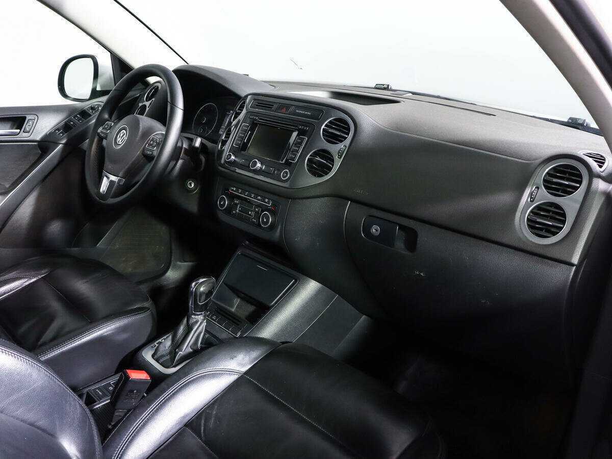 Volkswagen Tiguan, 2012 Фото №8