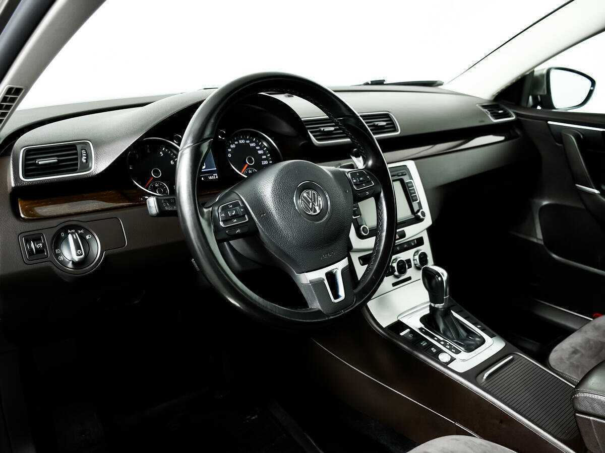 Volkswagen Passat, 2012 Фото №13