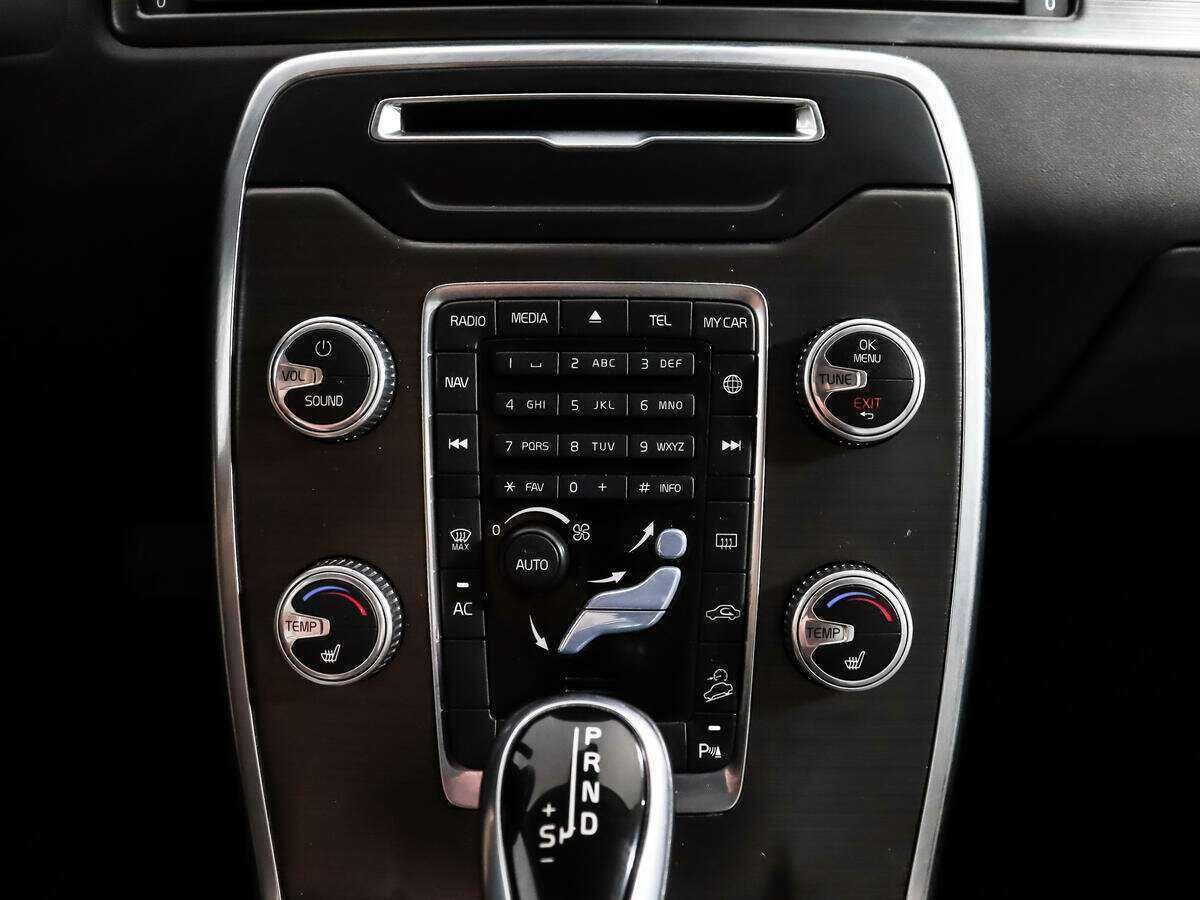 Volvo XC70, 2014 Фото №15