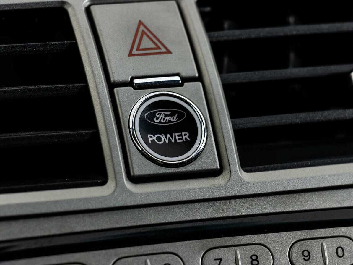 Ford Kuga, 2012 Фото №15