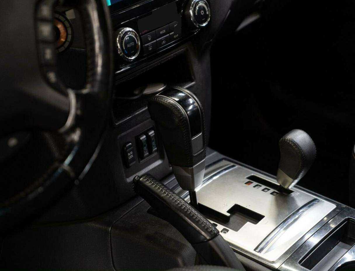 Mitsubishi Pajero, 2014 Фото №10