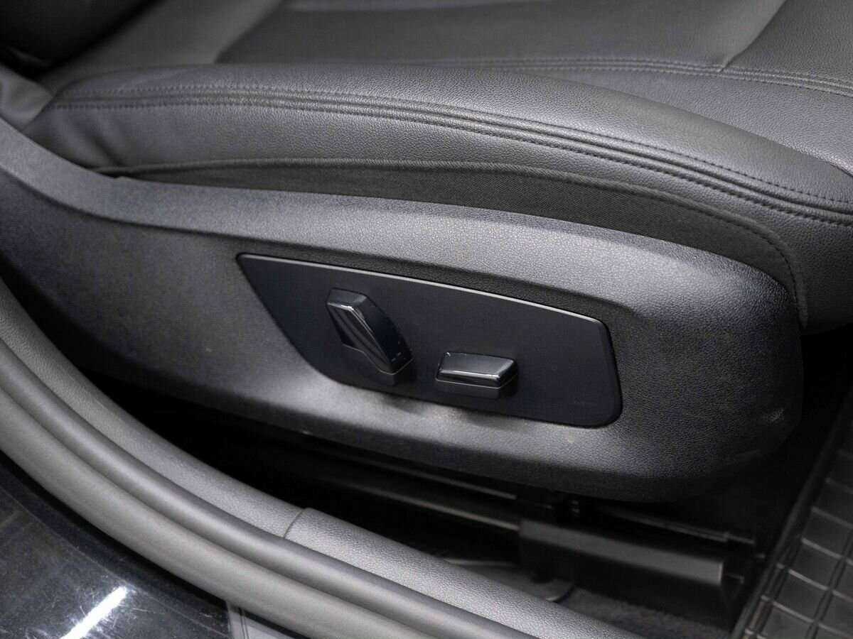 BMW 5 серии 520d xDrive, 2019 Фото №26