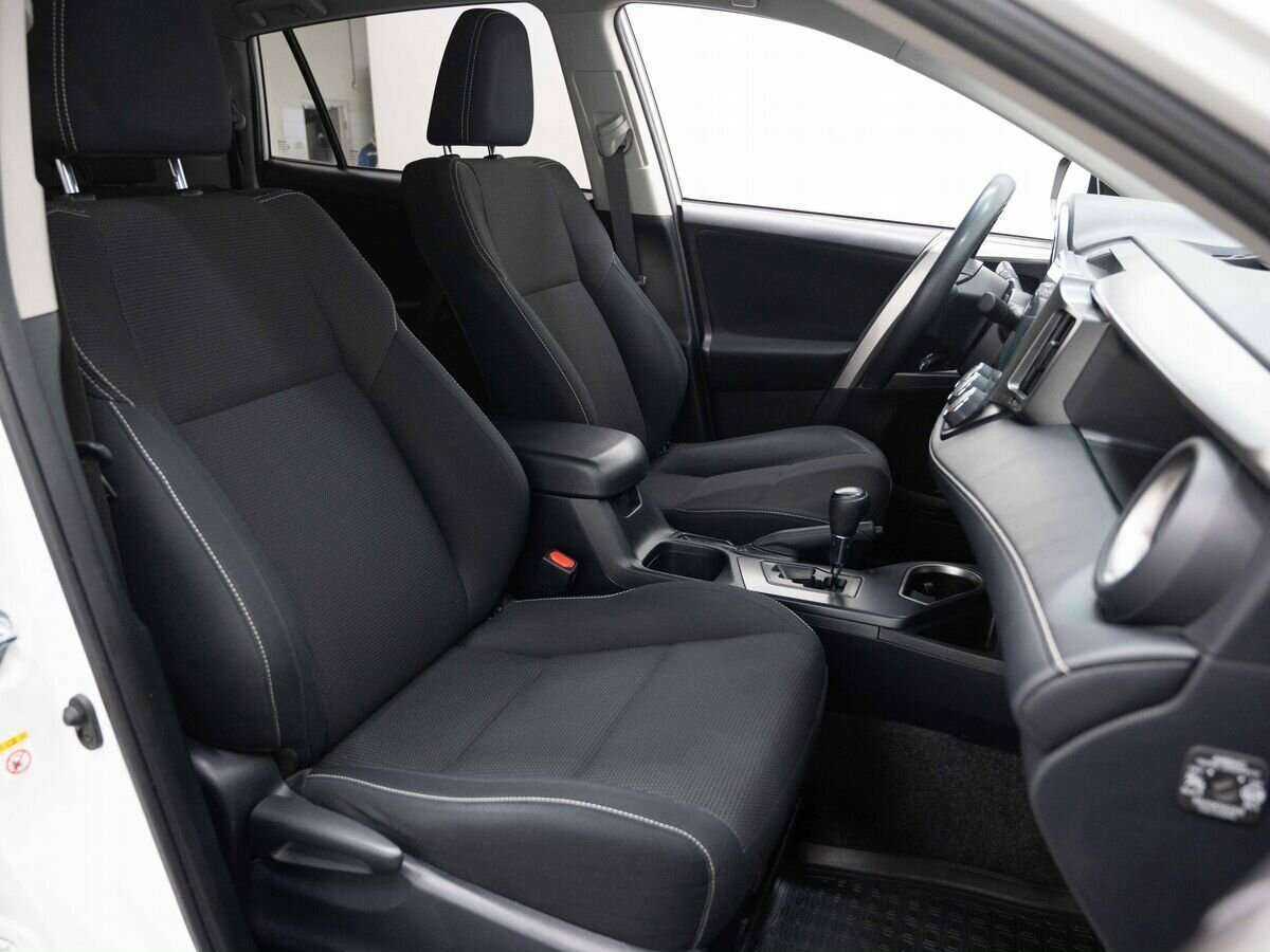 Toyota RAV4, 2017 Фото №15