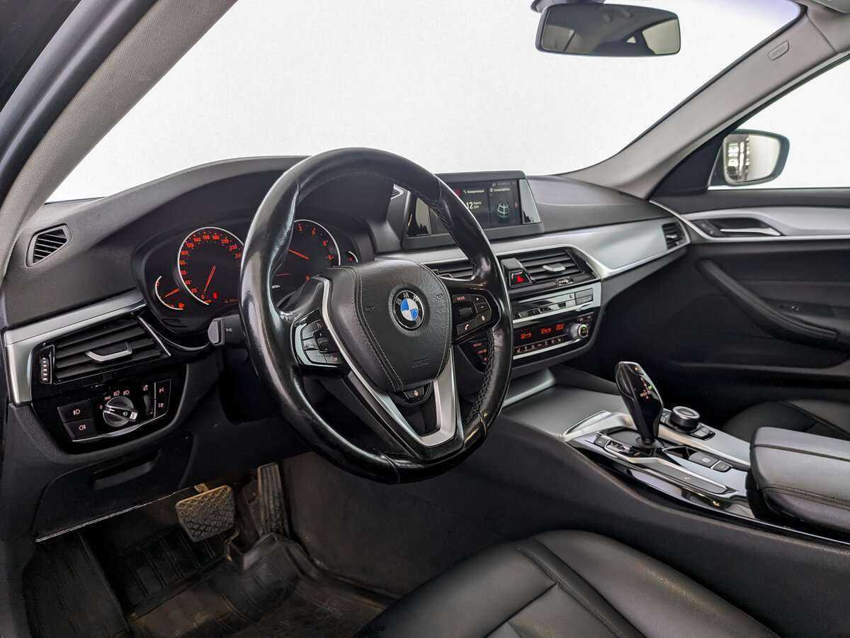 BMW 5 серии 520i, 2018 Фото №13