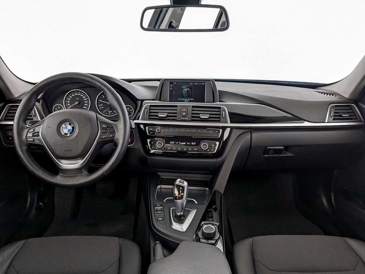 BMW 3 серии 318i, 2018 Фото №12