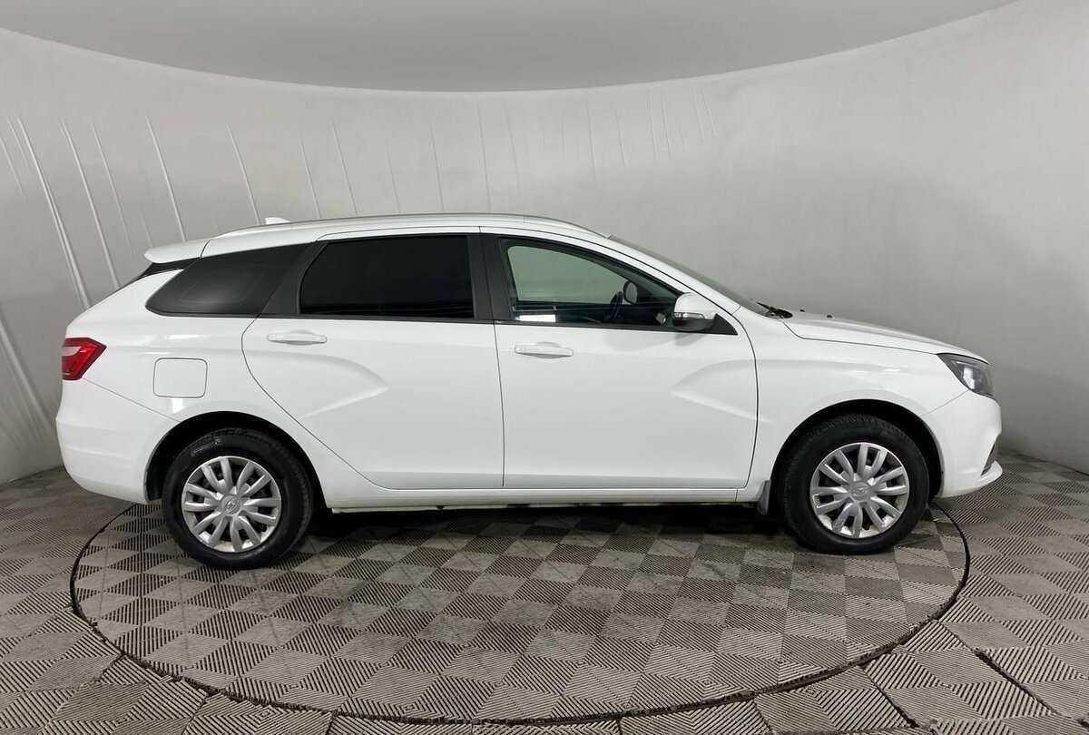 Lada (ВАЗ) Vesta SW, 2021 Фото №4