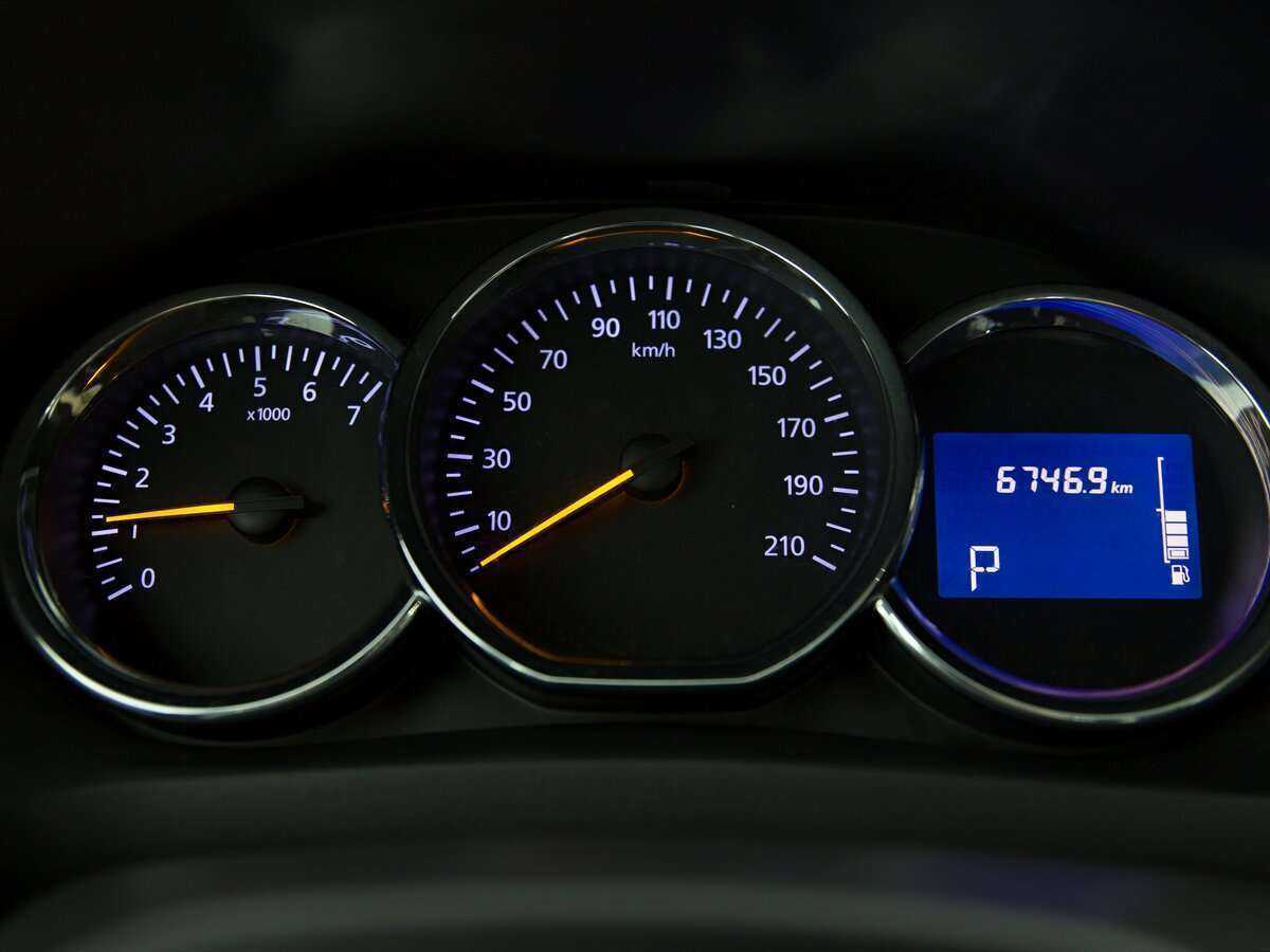 Renault Logan, 2015 Фото №11