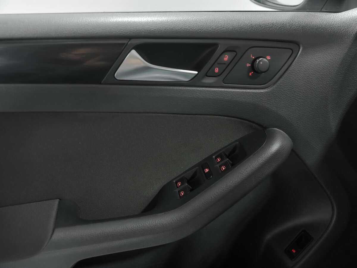 Volkswagen Jetta, 2012 Фото №11