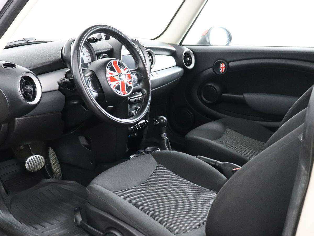 Mini Clubman Cooper, 2012 Фото №8