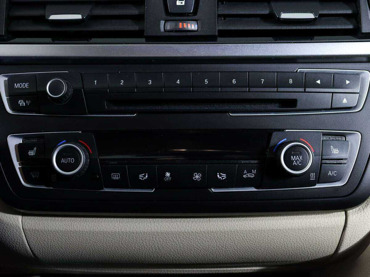 BMW 3 серии 320i xDrive, 2013 Фото №17