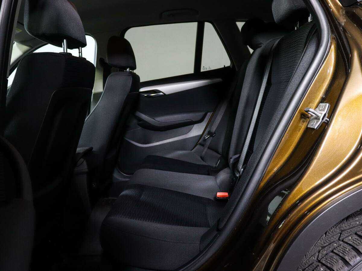 BMW X1 18i, 2014 Фото №8