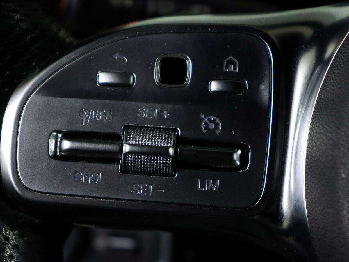 Mercedes-Benz A-Класс 200, 2020 Фото №16