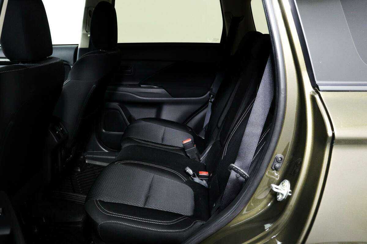 Mitsubishi Outlander, 2020 Фото №12