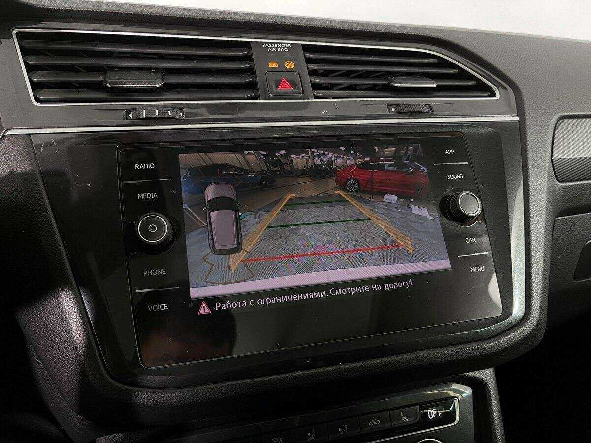 Volkswagen Tiguan, 2018 Фото №11