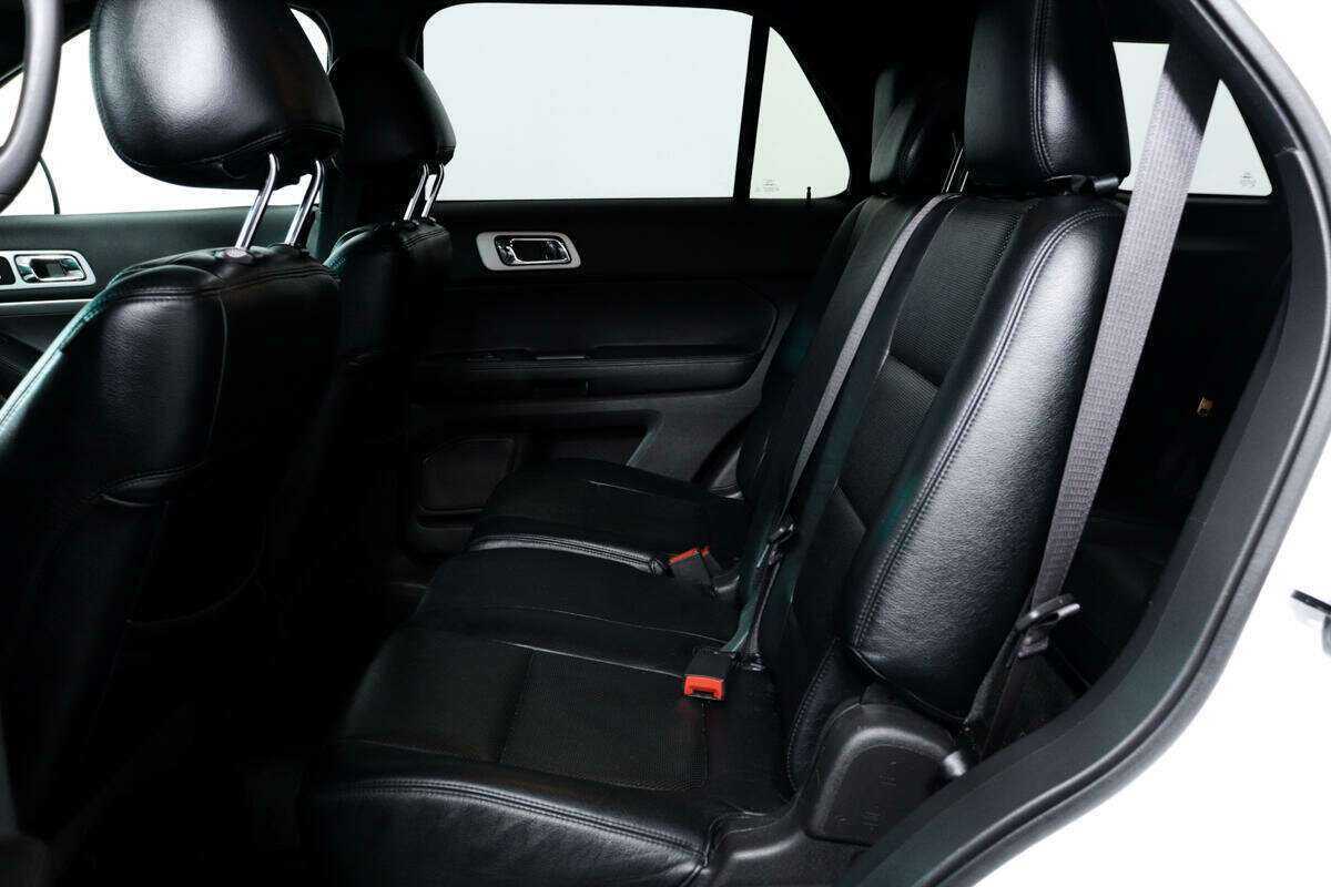 Ford Explorer, 2015 Фото №12