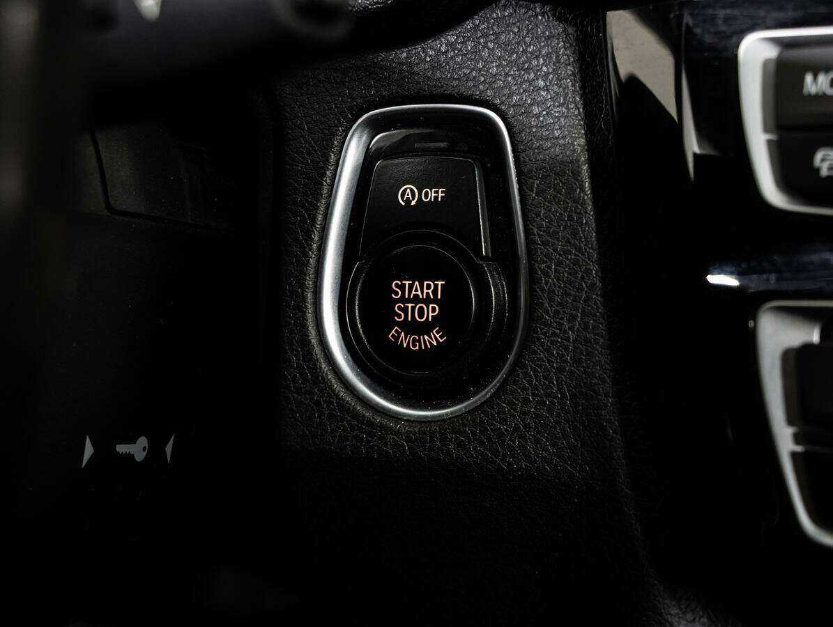 BMW 3 серии 320i xDrive, 2017 Фото №16