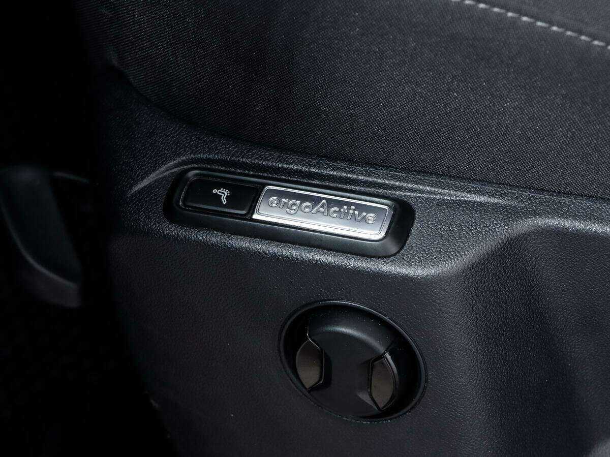 Volkswagen Tiguan, 2019 Фото №21