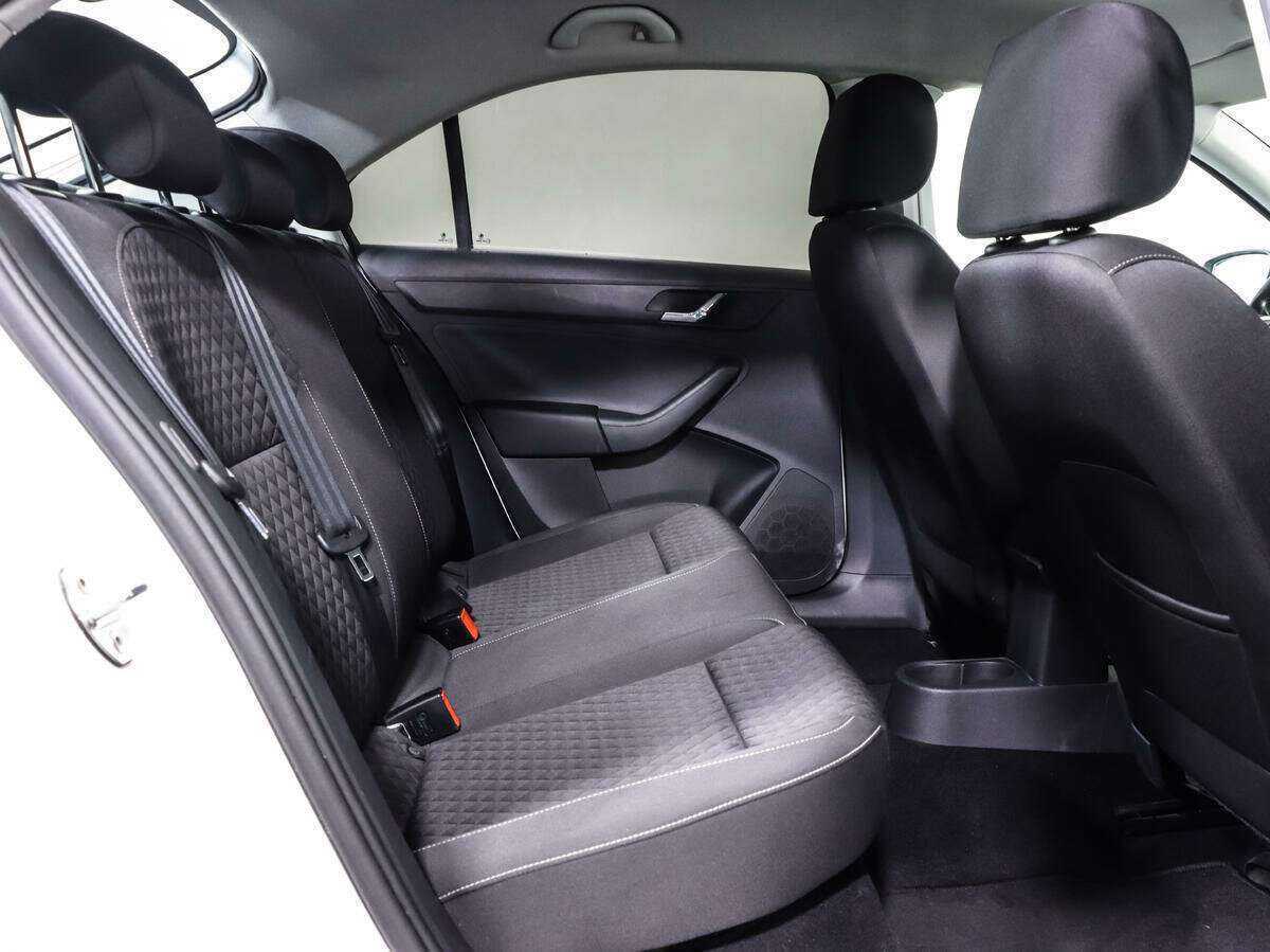 Skoda Rapid, 2016 Фото №11